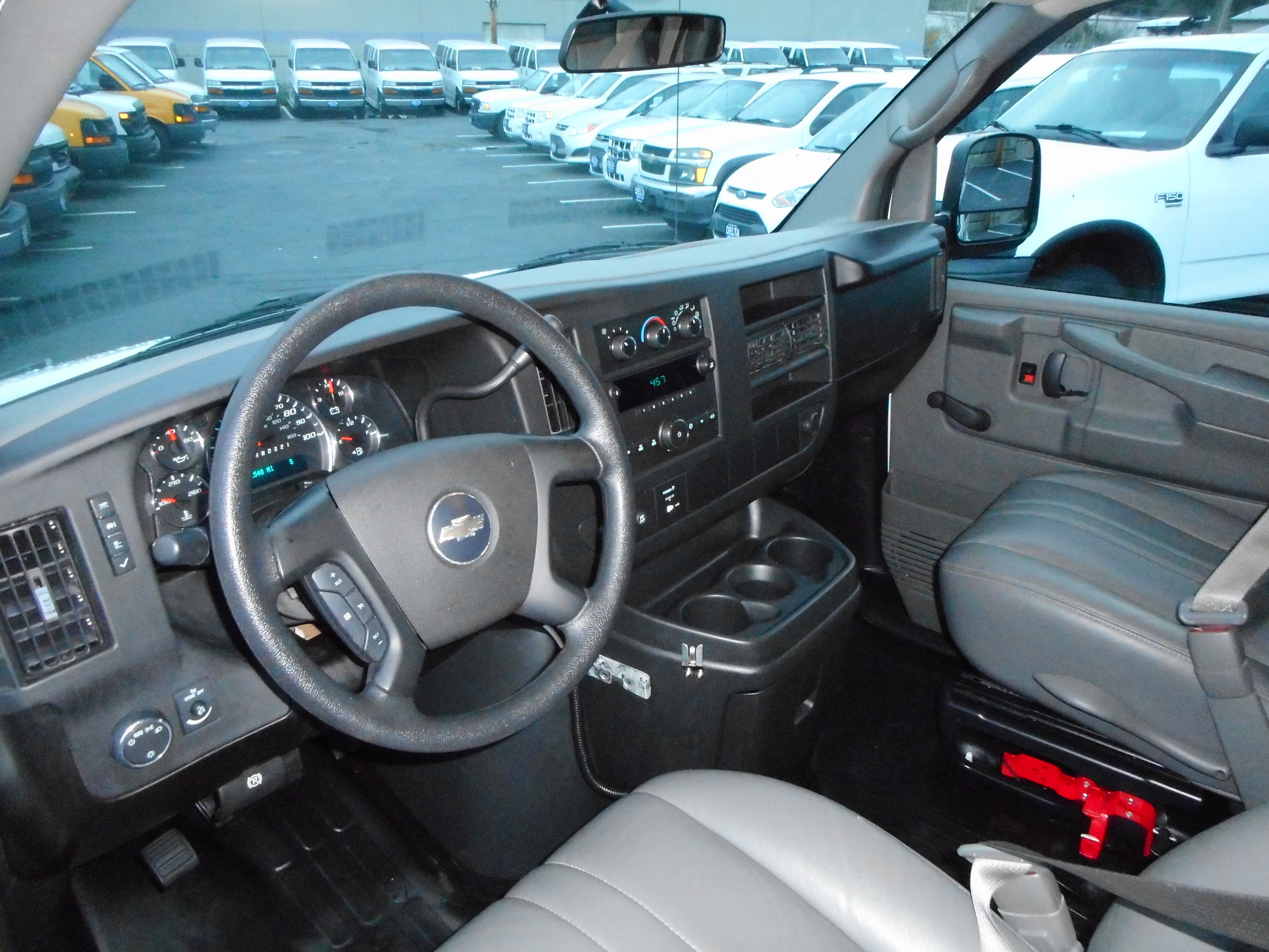 Used 2008 Chevrolet Express 3500 Passenger image 13