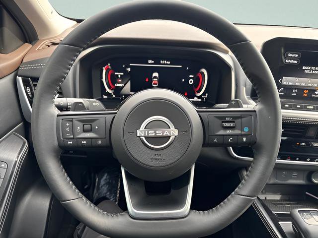 Used 2023 Nissan Rogue Platinum w/ Platinum Premium Package image 17