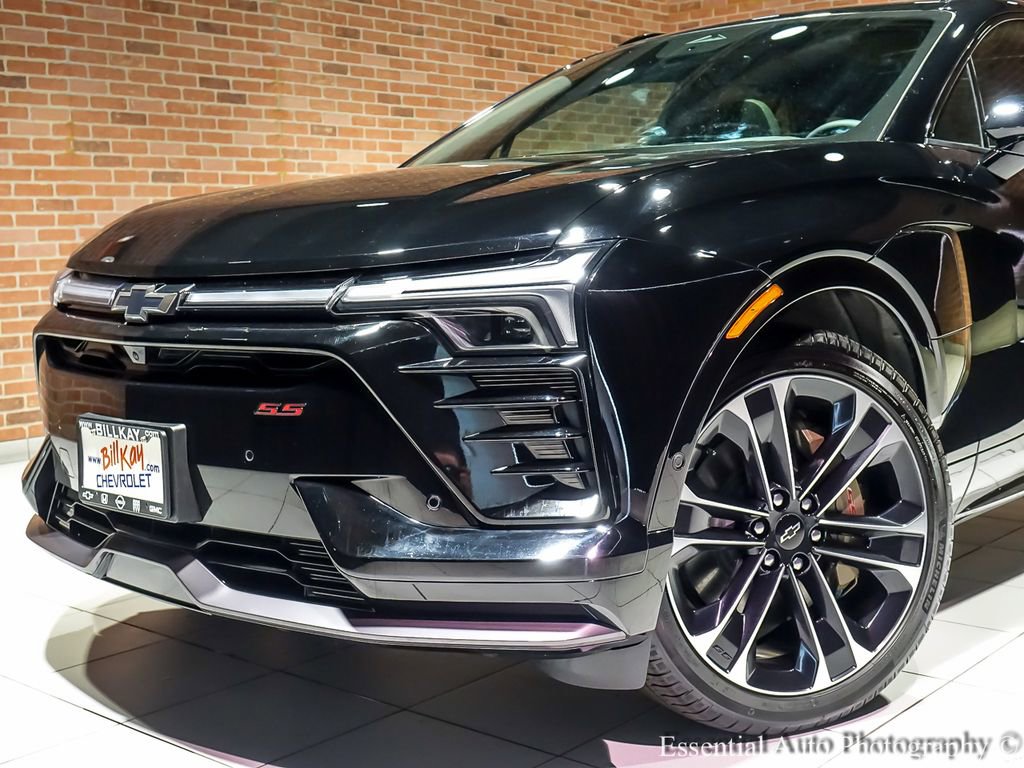 Used 2025 Chevrolet Blazer EV SS image 3