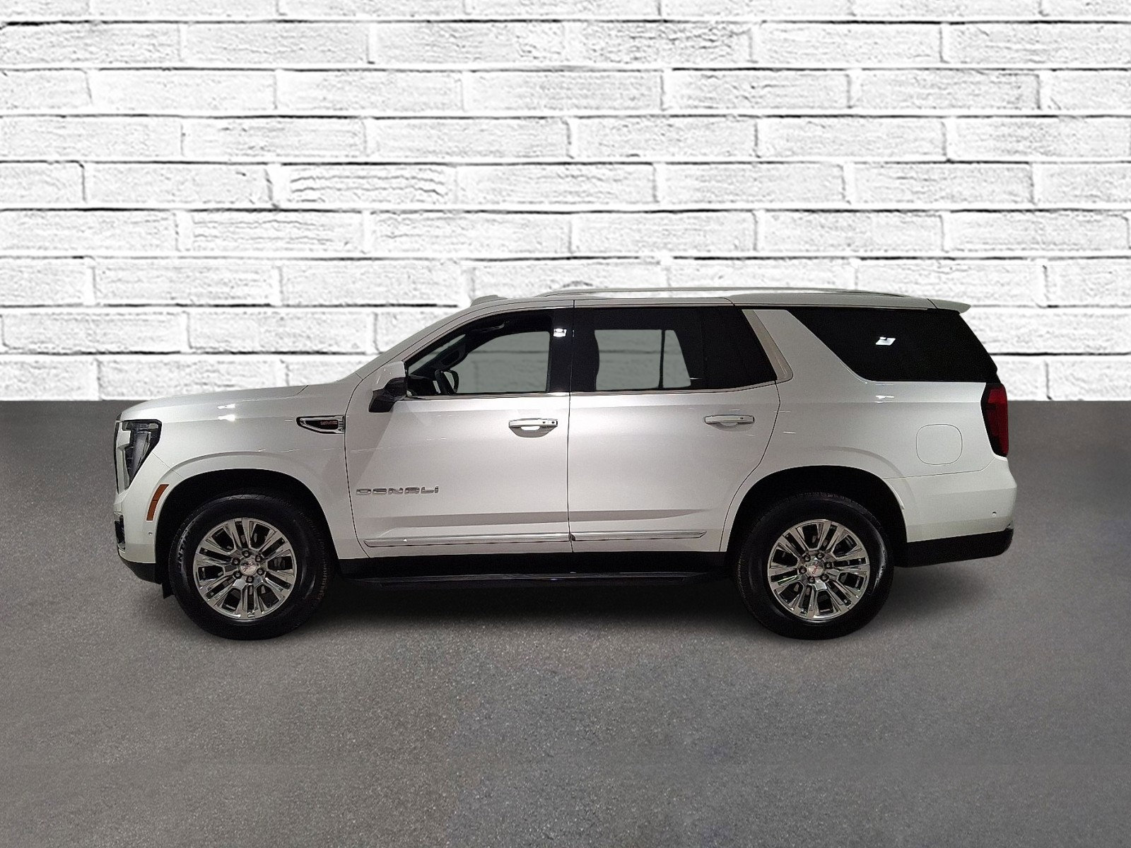 Used 2025 GMC Yukon Denali image 7