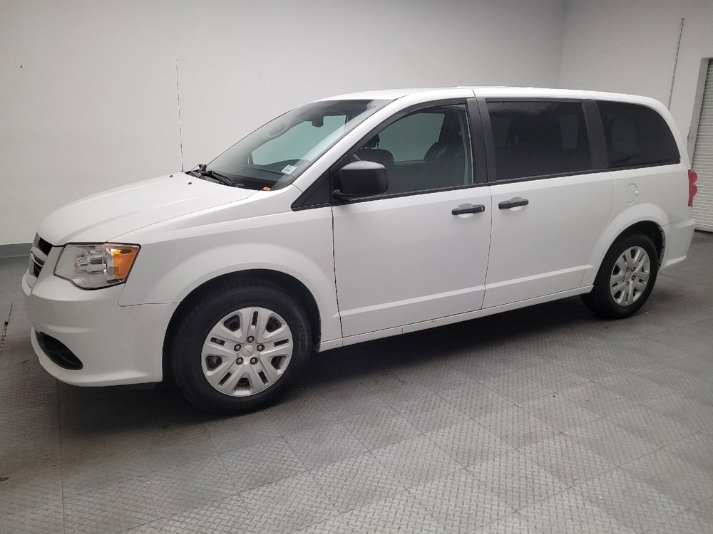 Used 2019 Dodge Grand Caravan SE w/ UConnect Hands-Free Group FWD image 2