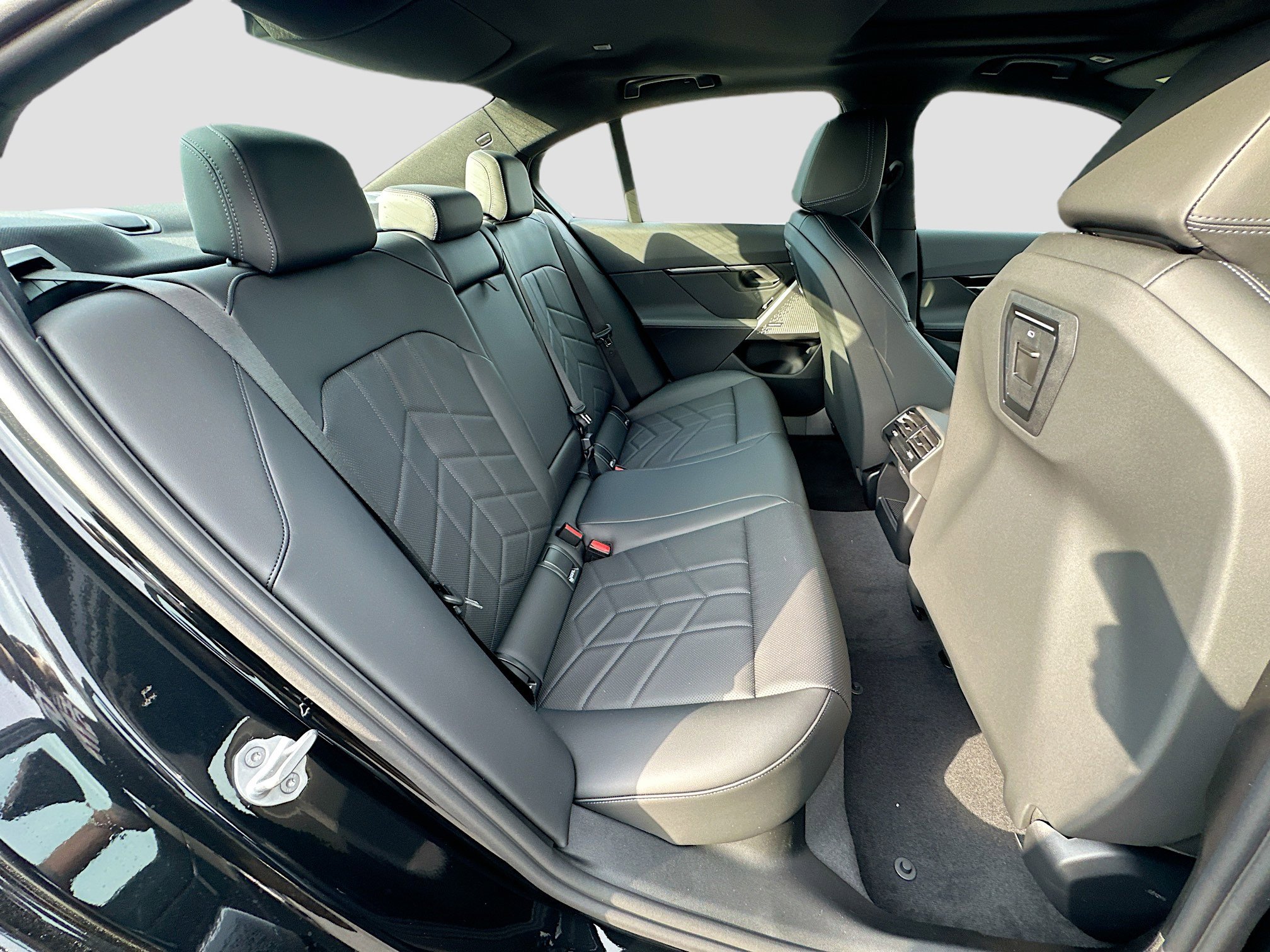 New 2026 BMW 530i w/ M Sport Package image 22