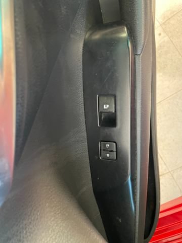 Used 2020 Toyota Camry SE FWD image 17