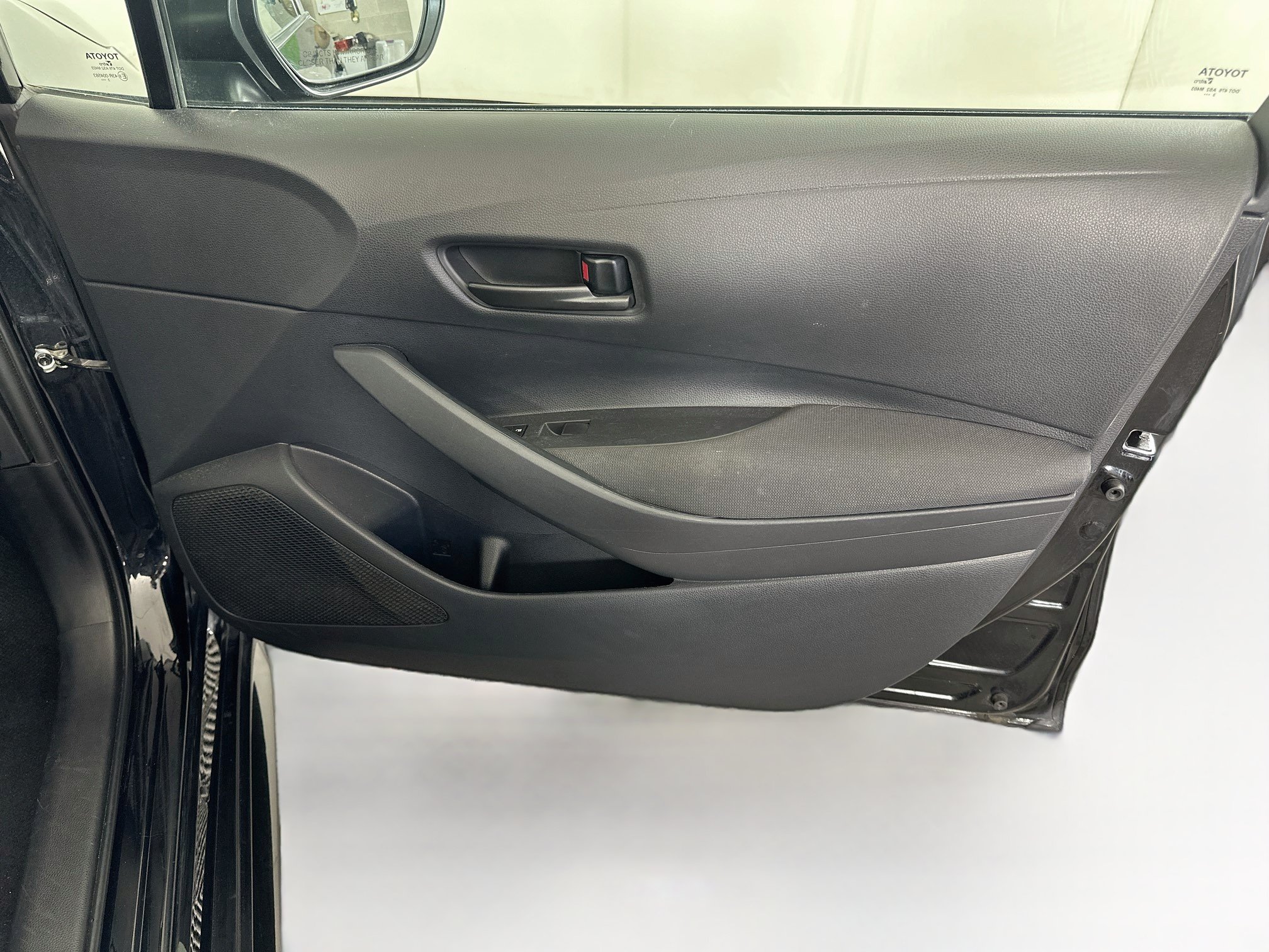 Used 2024 Toyota Corolla LE FWD image 30