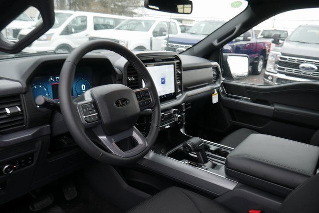 New 2025 Ford F150 XLT w/ Equipment Group 302A MID image 15