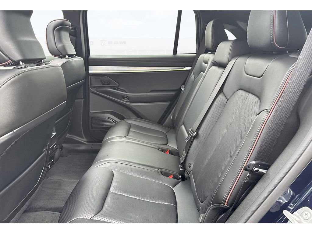 Used 2024 Jeep Wagoneer Launch Edition image 17