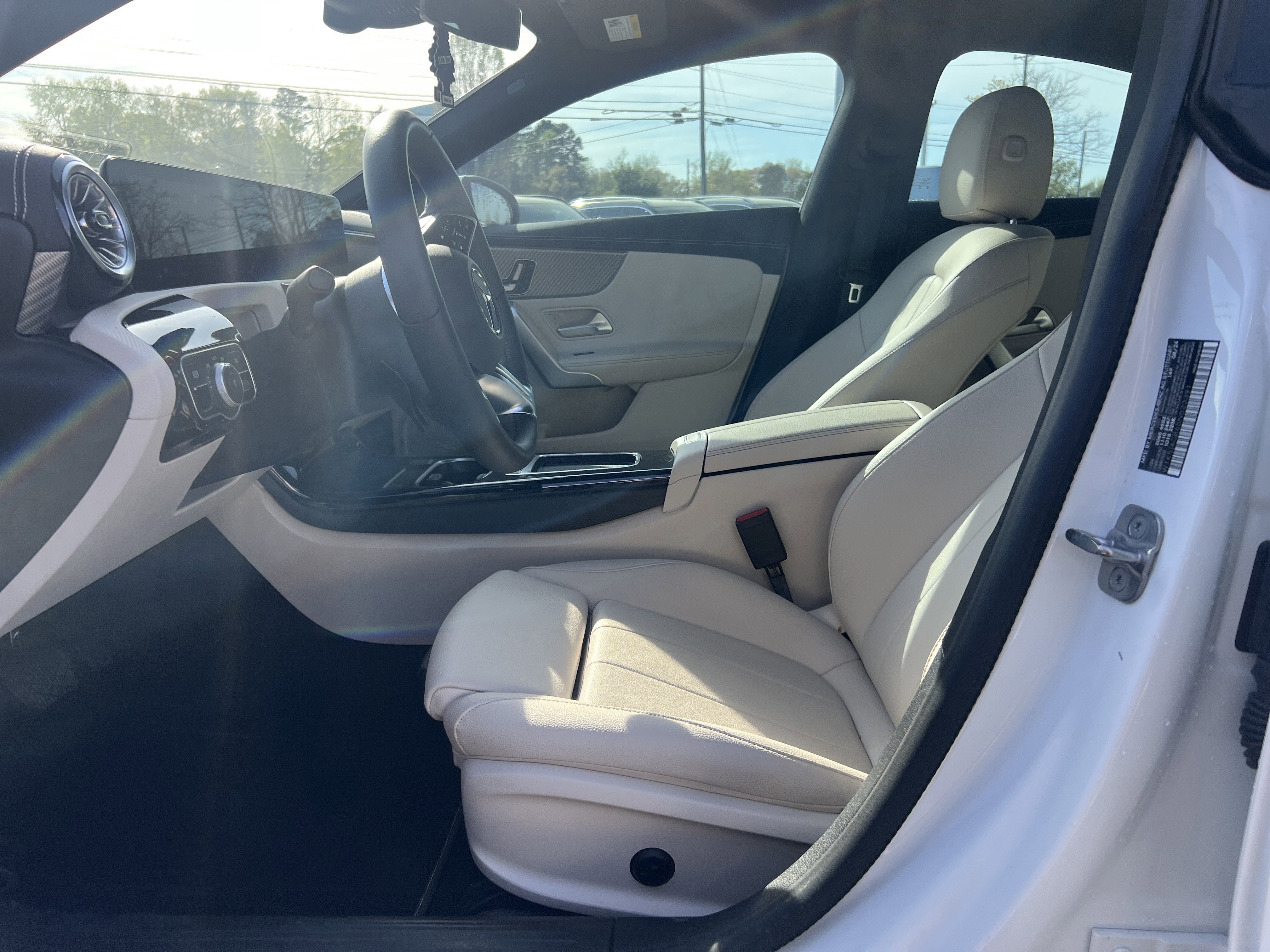 Used 2025 Mercedes-Benz CLA 250 image 16