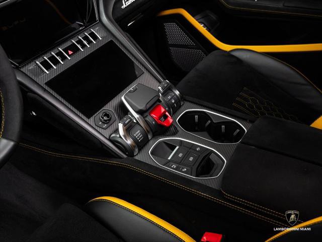 Used 2024 Lamborghini Urus Performante AWD/4WD image 33