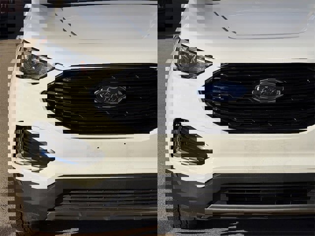 Used 2022 Ford Edge SEL image 9