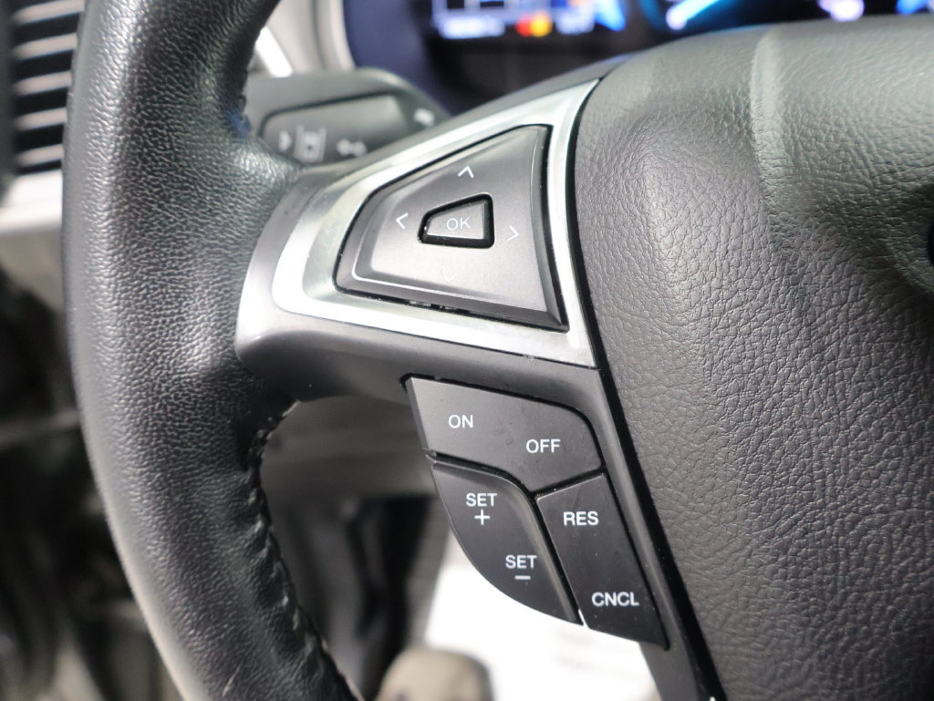 Used 2023 Ford Edge SEL AWD/4WD image 32