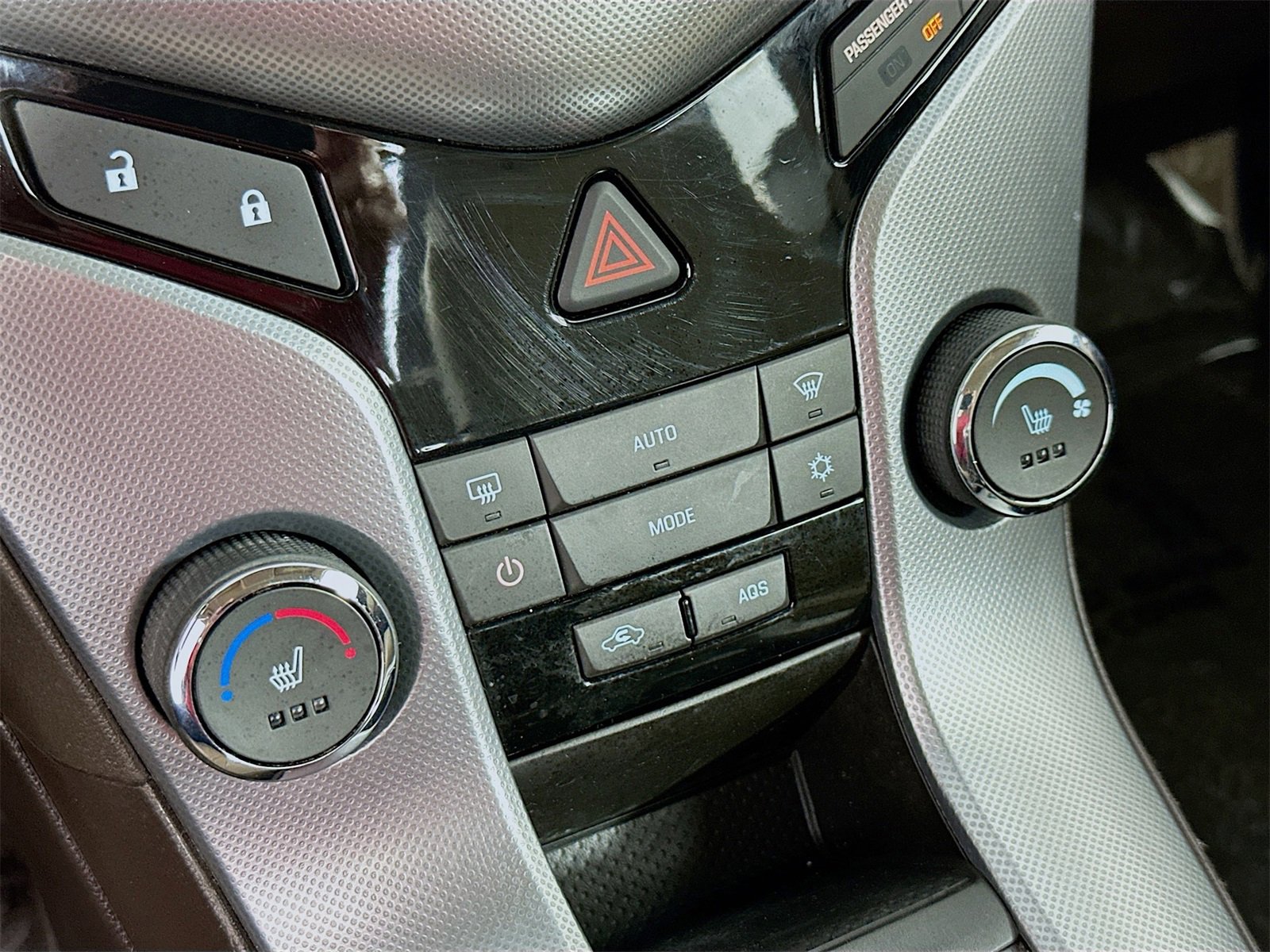 Used 2011 Chevrolet Cruze LTZ image 14