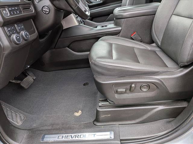 Used 2023 Chevrolet Suburban Z71 w/ Luxury Package AWD/4WD image 15
