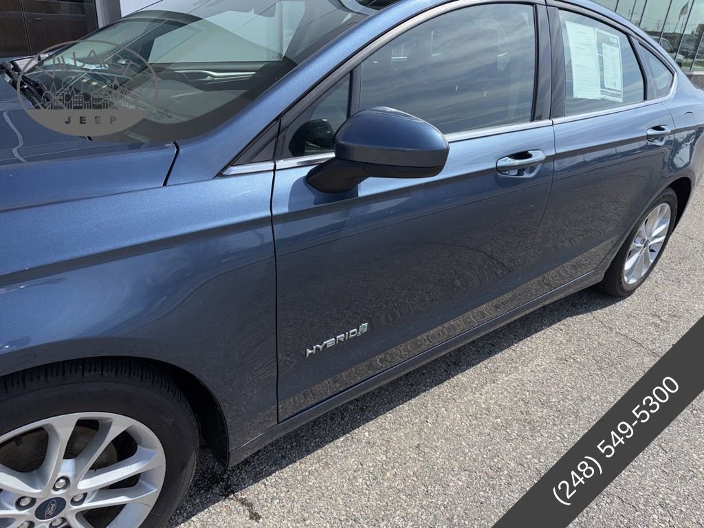 Used 2019 Ford Fusion SE image 12