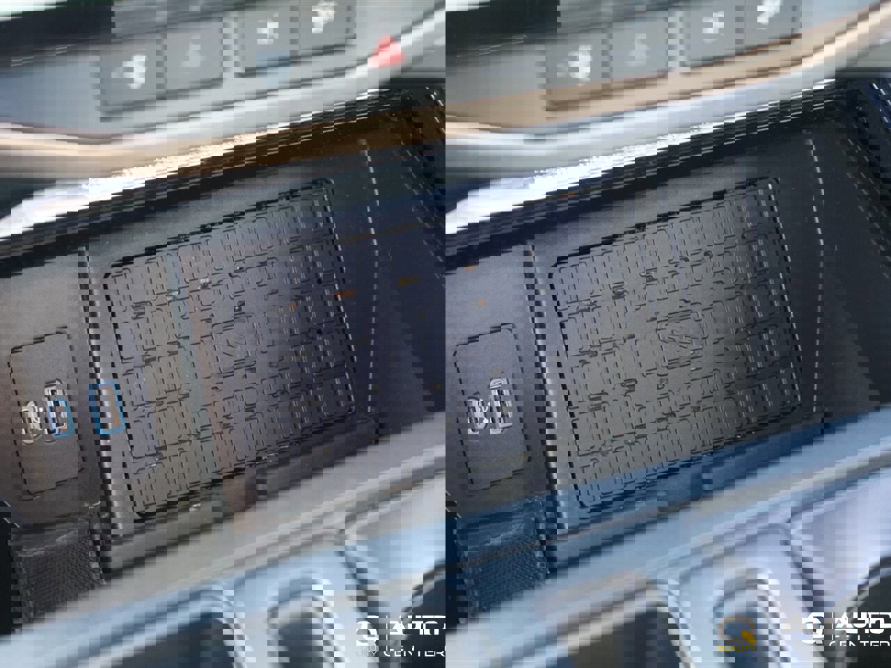 Used 2023 Ford F150 Lightning Lariat image 27