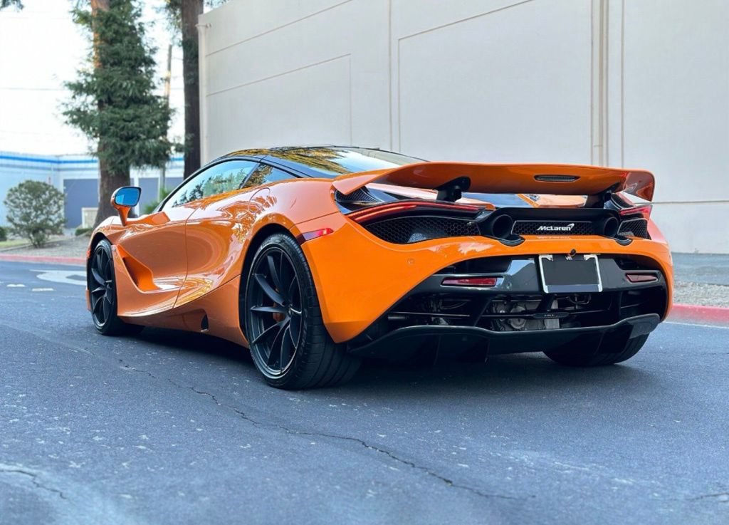 Used 2021 McLaren 720S Performance RWD image 3