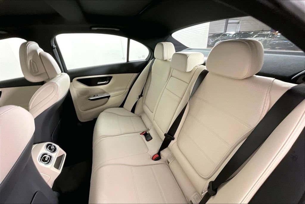 New 2026 Mercedes-Benz C 300 4MATIC Sedan image 10