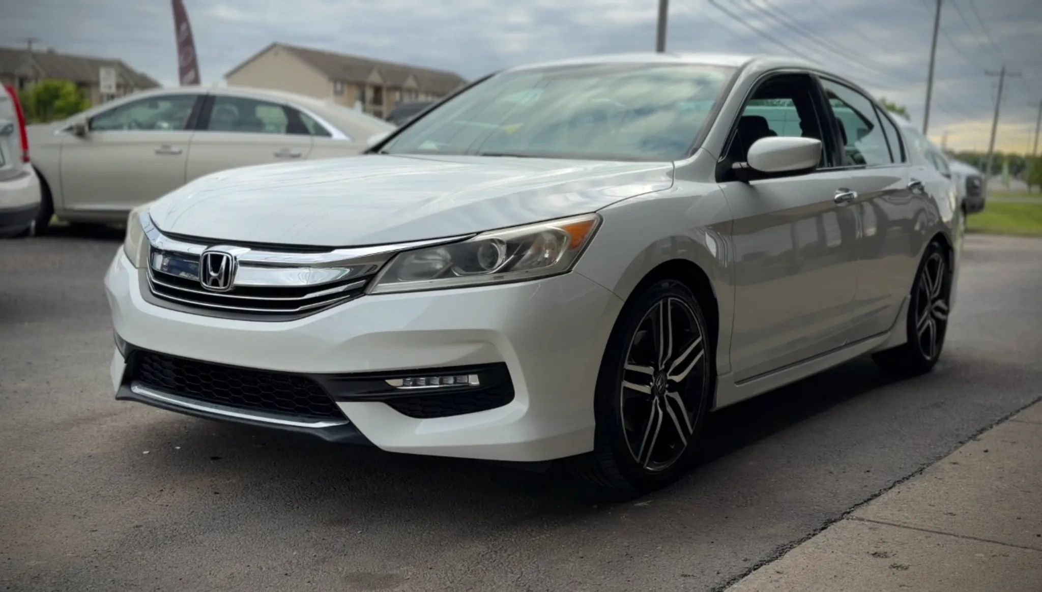 Used 2016 Honda Accord Sport image 5