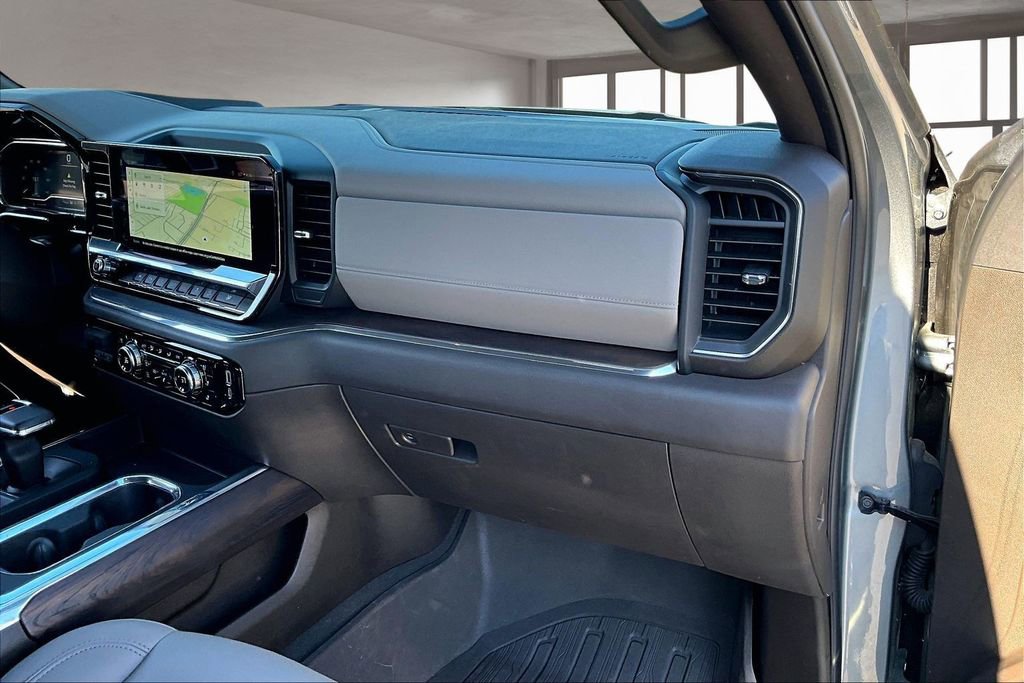 Used 2024 GMC Sierra 1500 SLT w/ SLT Premium Plus Package image 26