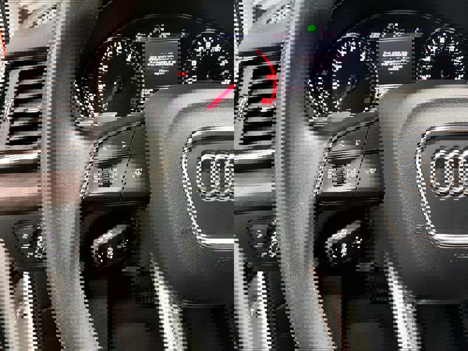 Used 2023 Audi Q5 2.0T Premium w/ Convenience Package image 20