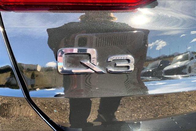Certified 2025 Audi Q3 2.0T Premium w/ Convenience Package image 8