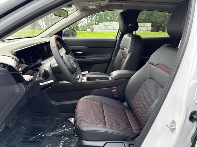 New 2026 Nissan Kicks SR w/ SR Premium Package AWD/4WD image 13