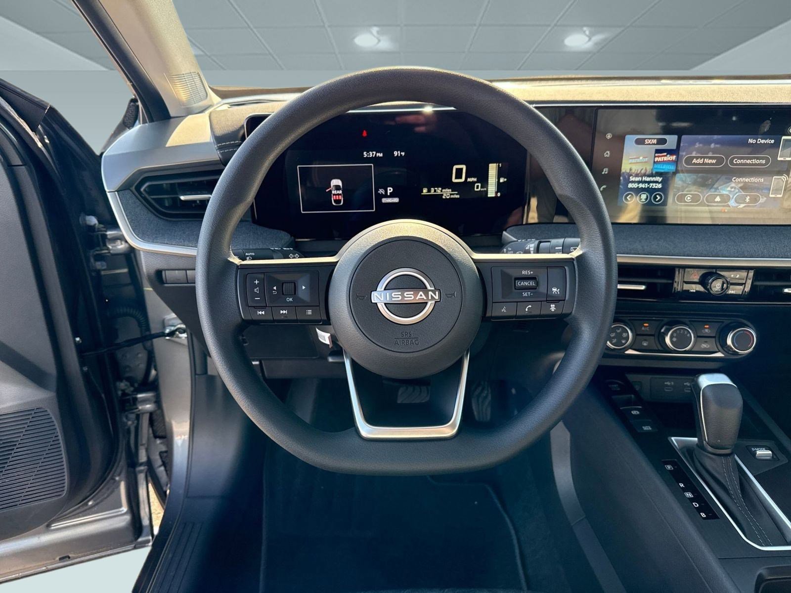 Used 2025 Nissan Kicks SV image 24