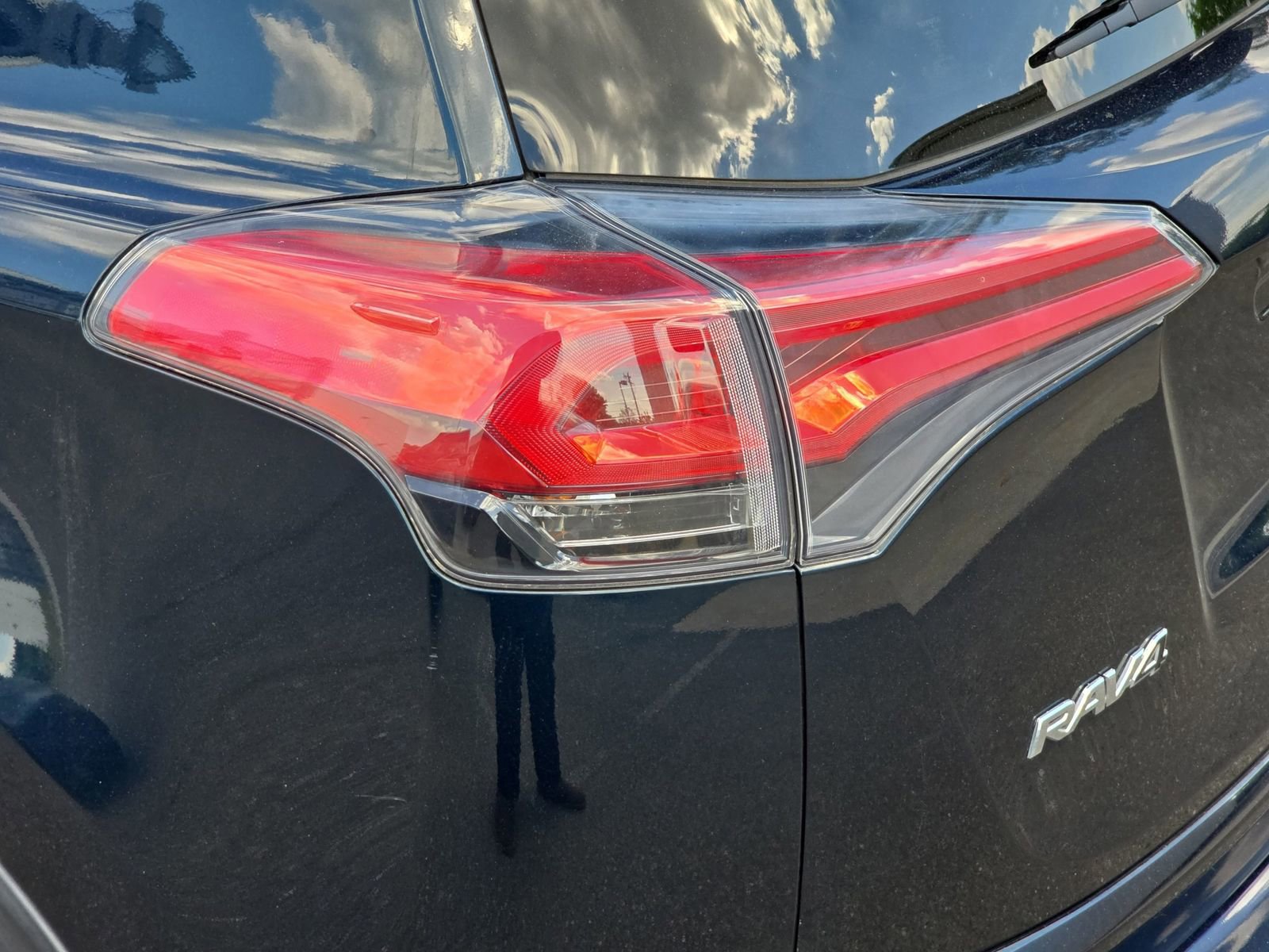 Used 2017 Toyota RAV4 Limited w/ Carpet Mat Package AWD/4WD image 40