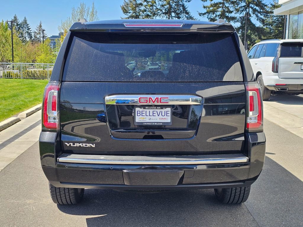 Used 2017 GMC Yukon Denali w/ Open Road Package AWD/4WD image 4