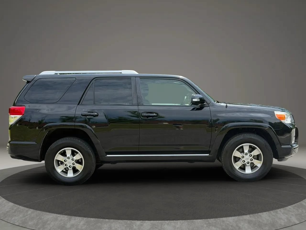 Used 2011 Toyota 4Runner SR5 RWD image 12