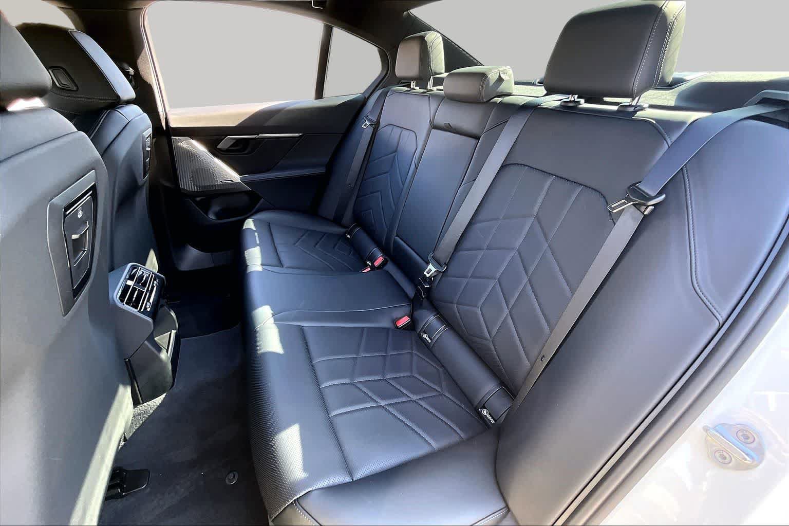 Used 2026 BMW 530i RWD image 18