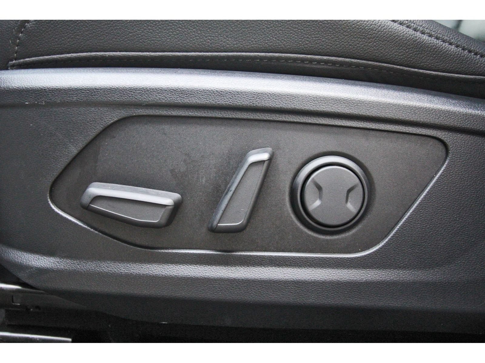 Certified 2026 Hyundai Santa Cruz SEL FWD image 28