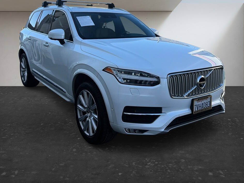Used 2017 Volvo XC90 T6 Inscription w/ Vision Package AWD/4WD image 3