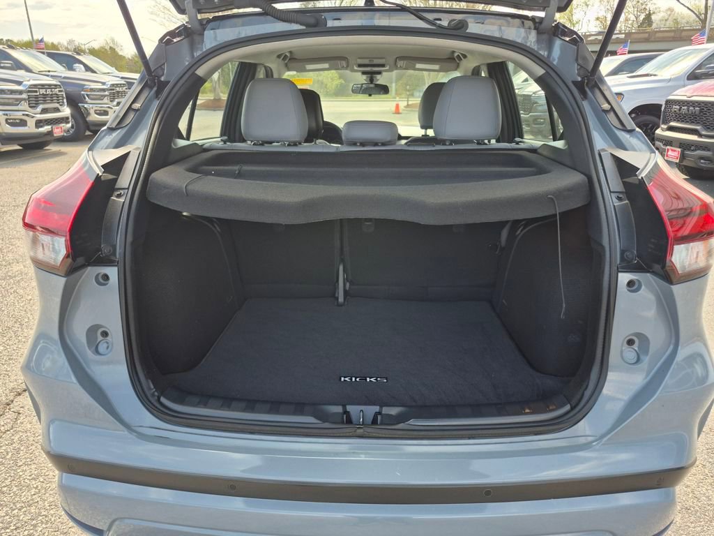 Used 2024 Nissan Kicks SR w/ SR Premium Package image 13