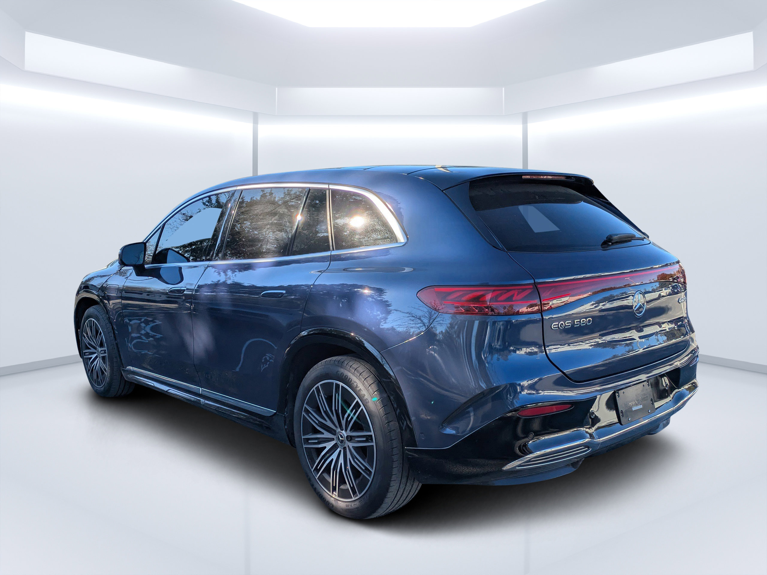 Certified 2023 Mercedes-Benz EQS 580 4MATIC SUV image 8