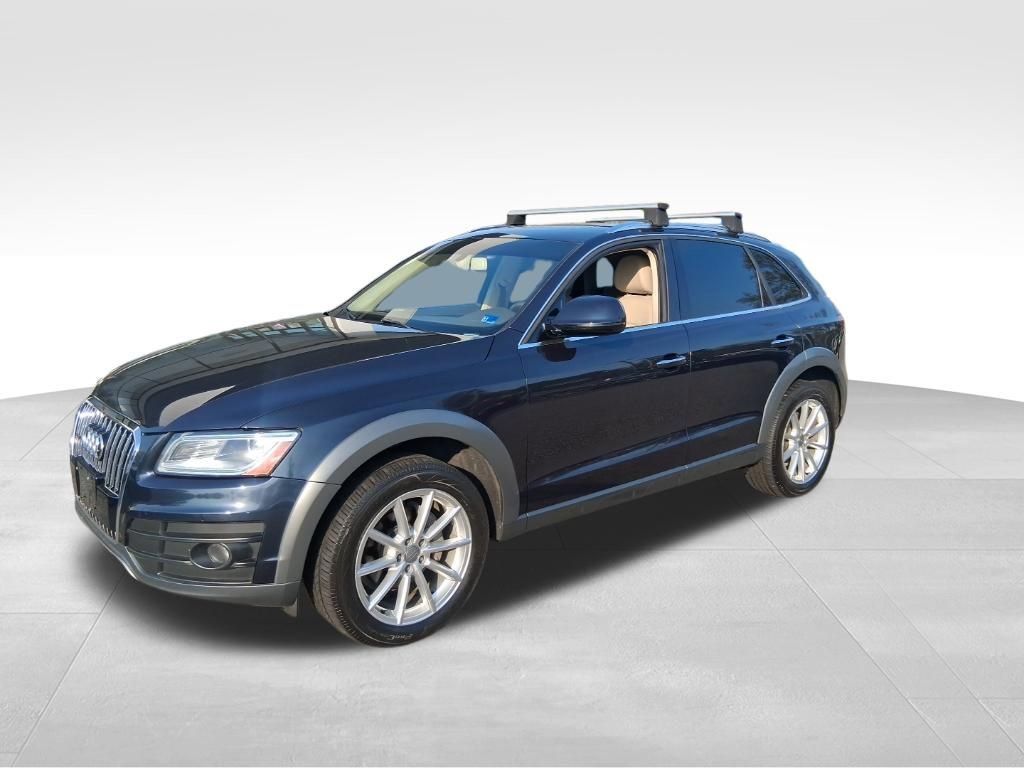 Used 2017 Audi Q5 2.0T Premium Plus w/ Technology Package image 3