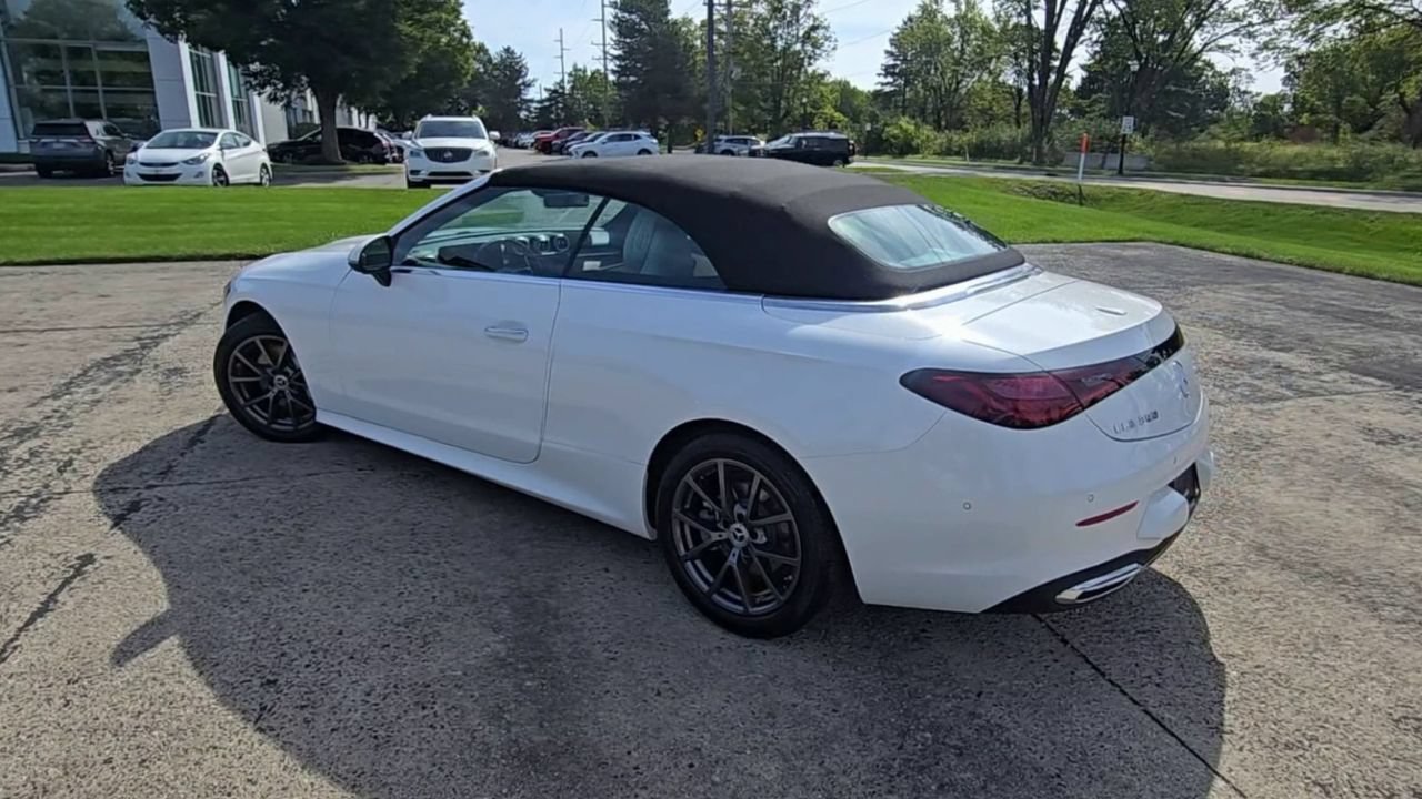 Used 2024 Mercedes-Benz CLE 300 4MATIC Cabriolet image 7