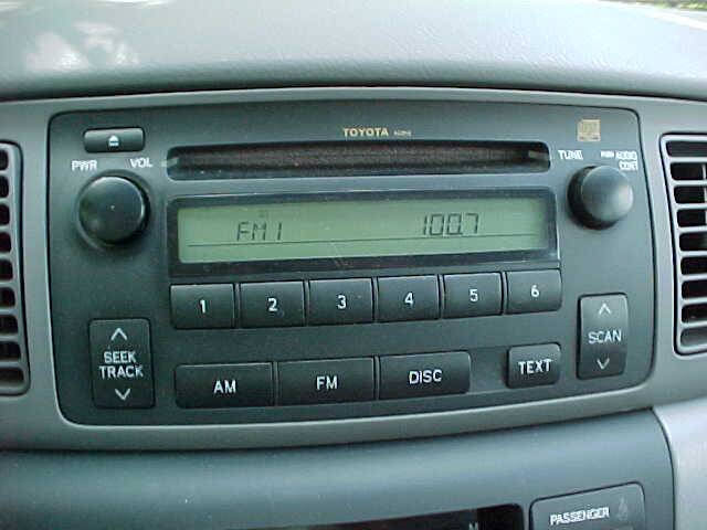 Used 2005 Toyota Corolla LE FWD image 24