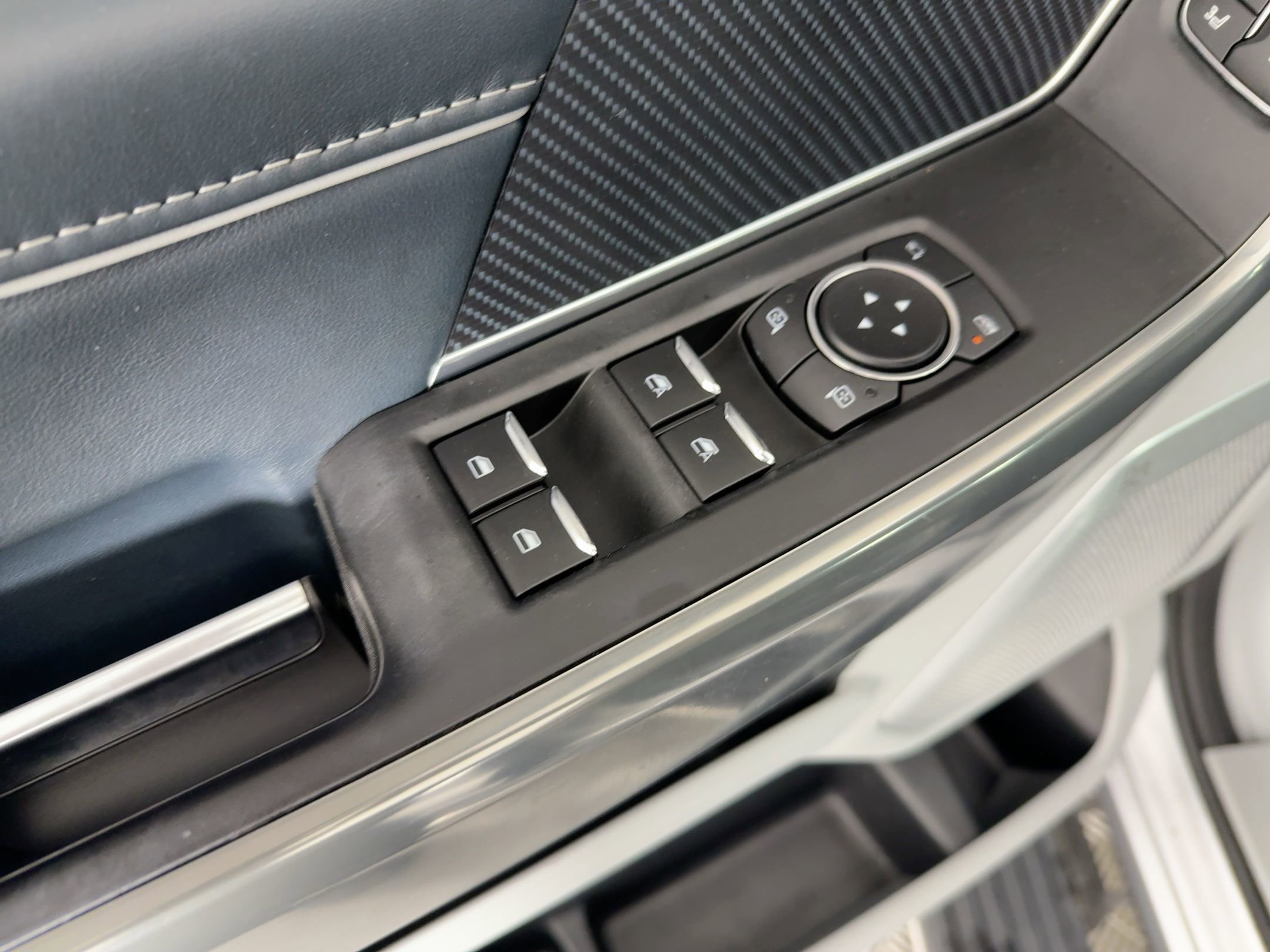 Used 2021 Ford F150 Limited image 12