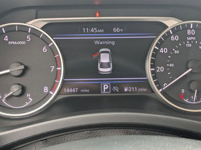 Used 2025 Nissan Sentra SR FWD image 19