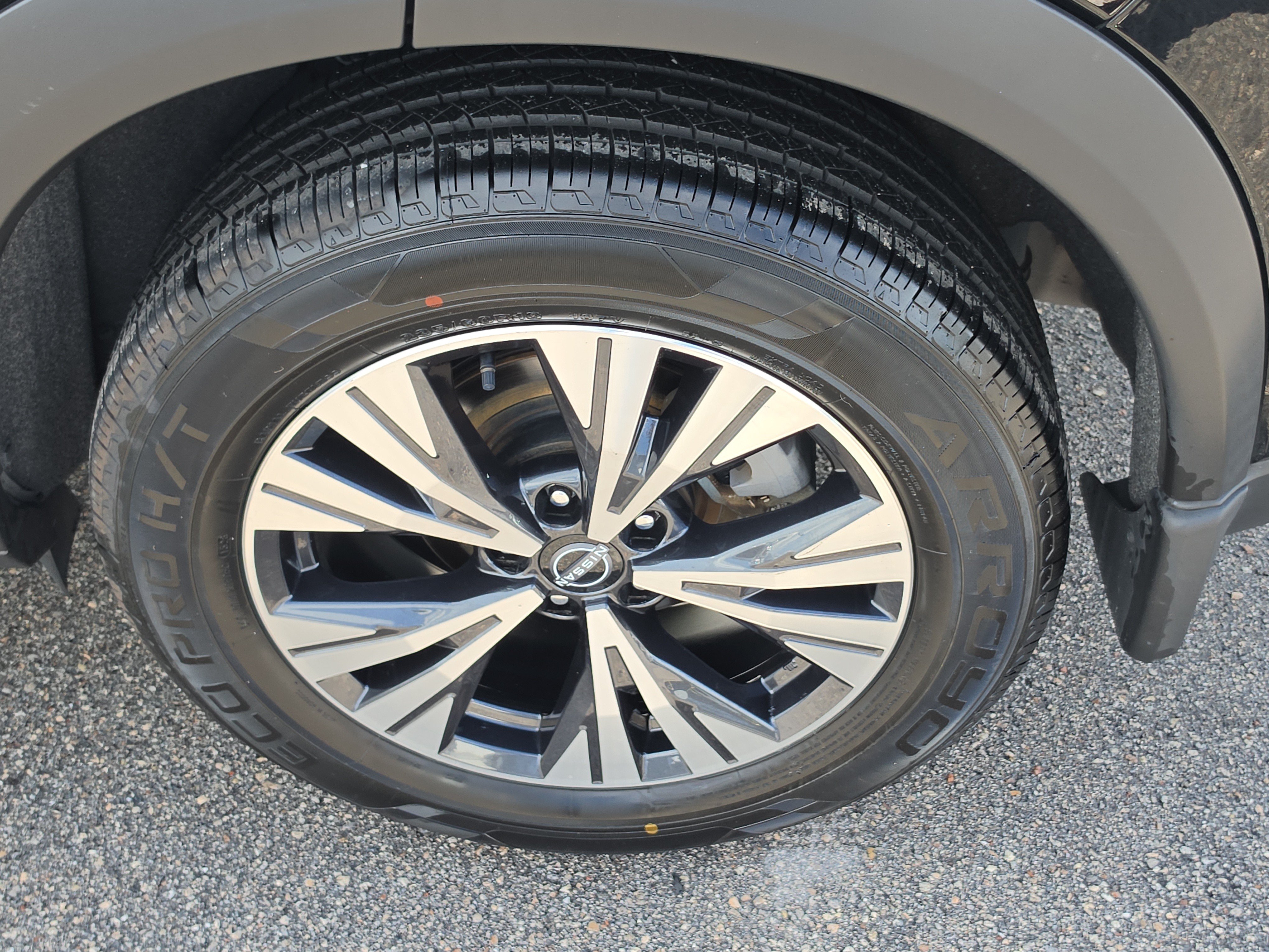 Used 2023 Nissan Rogue SV FWD image 24