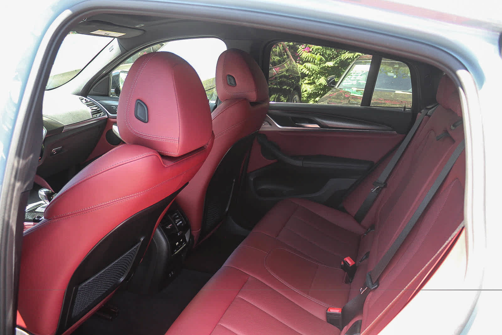 Used 2023 BMW X4 xDrive30i w/ M Sport Package AWD/4WD image 17