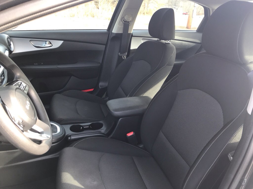 Used 2024 Kia Forte LXS image 9
