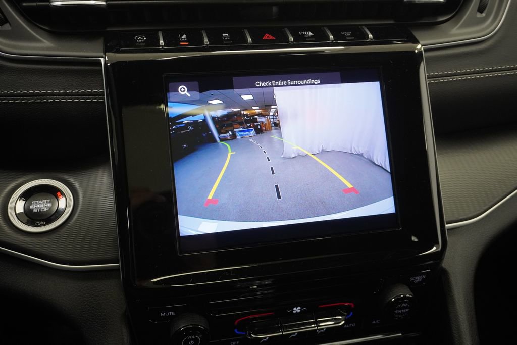 Used 2025 Jeep Grand Cherokee Laredo X AWD/4WD image 30