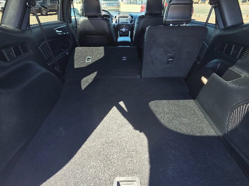 Used 2020 Ford Edge ST w/ Equipment Group 401A AWD/4WD image 38