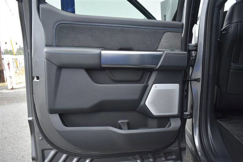 Used 2025 Ford F450 Platinum w/ FX4 Off-Road Package image 23