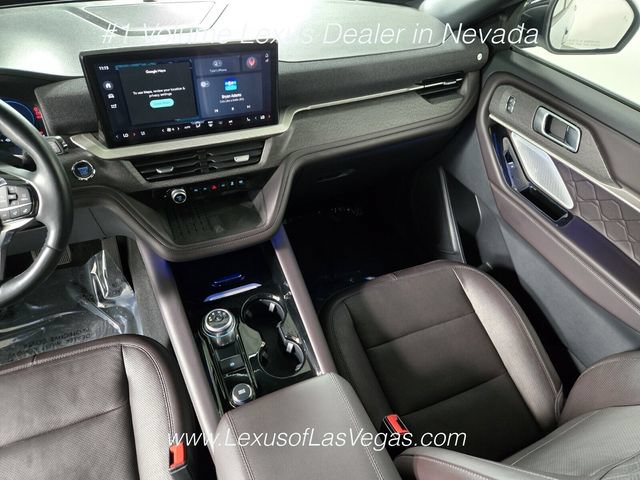 Used 2025 Ford Explorer Platinum w/ LUX Leather Package AWD/4WD image 18