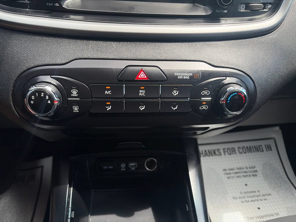 Used 2020 Kia Sorento L FWD image 18