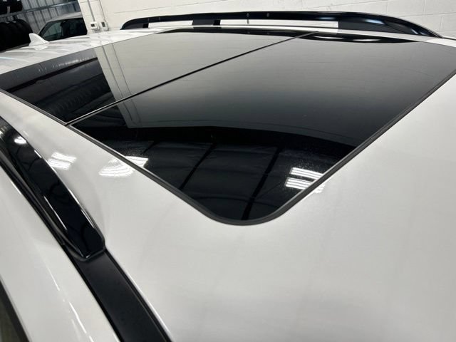 Certified 2025 Honda Pilot Touring image 19