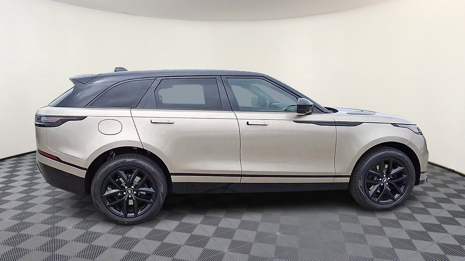 Certified 2026 Land Rover Range Rover Velar Dynamic SE image 9