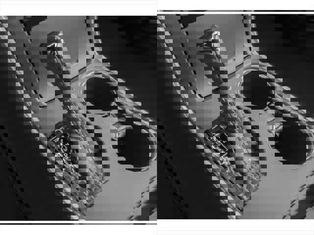 Used 2015 Toyota Camry XSE image 8